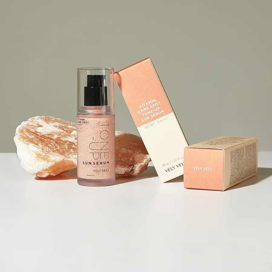Vely Vely Витаминная солнцезащитная сыворотка против пятен Vitamin Dark Spot Tone-Up Sun Serum 30 мл
