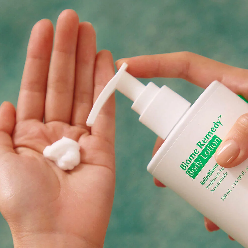 UIQ Легкий успокаивающий лосьон для тела с постбиотиками и пантенолом Biome Remedy Body Lotion 500 мл