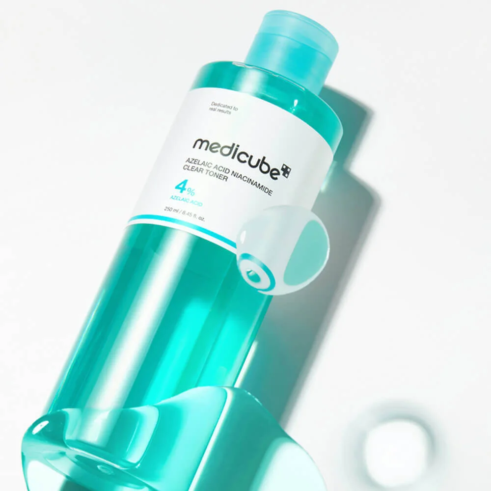 Medicube Очищающий тонер с 4% азелаиновой кислоты Azelaic Acid Niacinamide Clear Toner 250мл