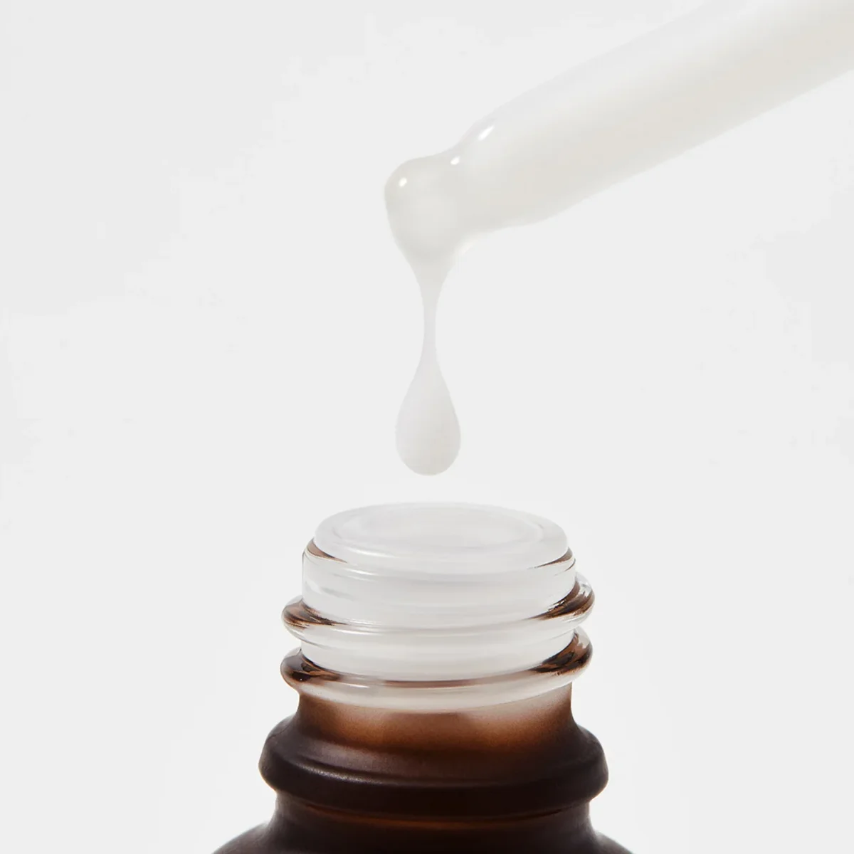 Skinjestique Сыворотка с транексамовой кислотой Skinjestique Tranexamic Acid Brightening Serum Luminous Radiance Ampoule